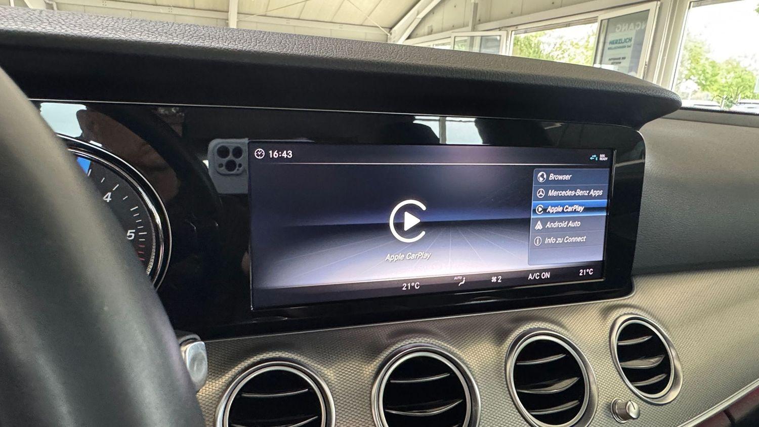 Mercedes-Benz E 220 E 220 d  Avantgarde LED/NAVI/CARPLAY