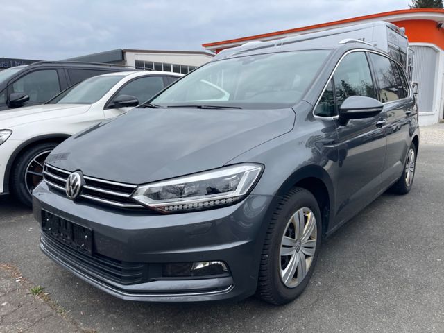 Volkswagen Touran Highline BMT 1. Hand Navi LED 7 Sitze