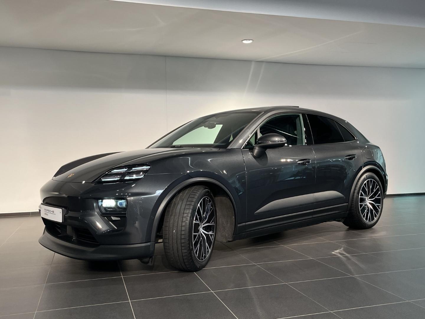 Porsche Macan 4 BOSE Luftfederung PASM 21-Zoll Panorama