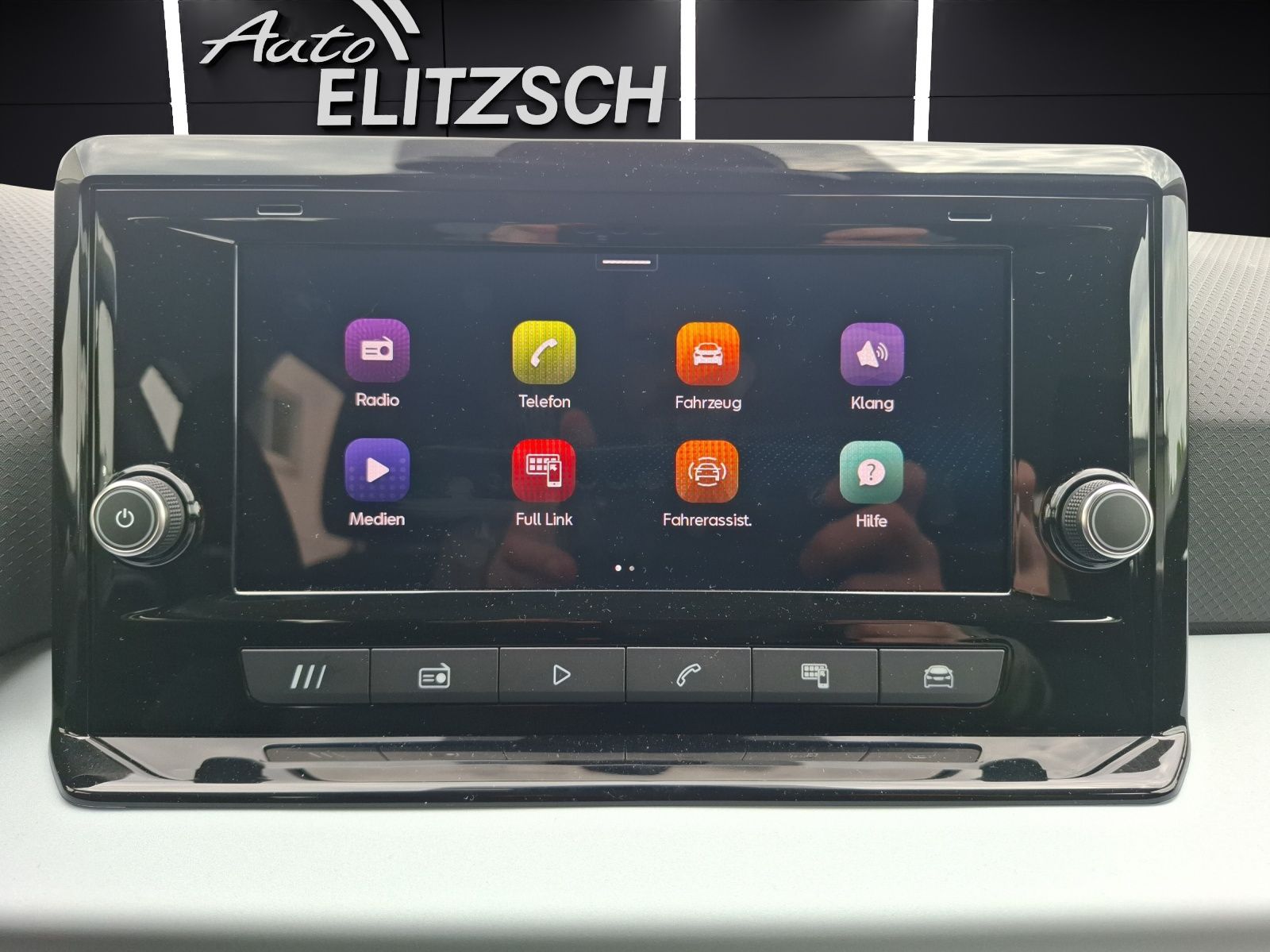 Fahrzeugabbildung SEAT Ibiza TSI Style LED AppConnect GRA VC PDC SHZ Kl