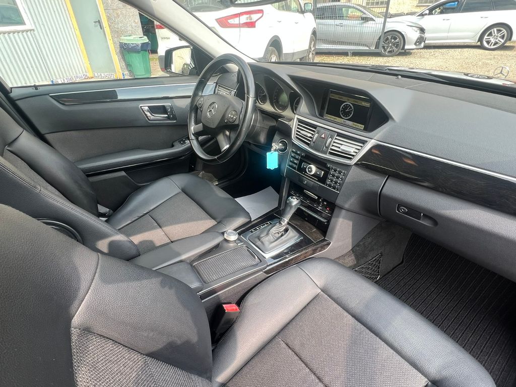 Mercedes-Benz E 220 CDI BlueEFFICIENCY AVANTGARDE*Xenon*Top