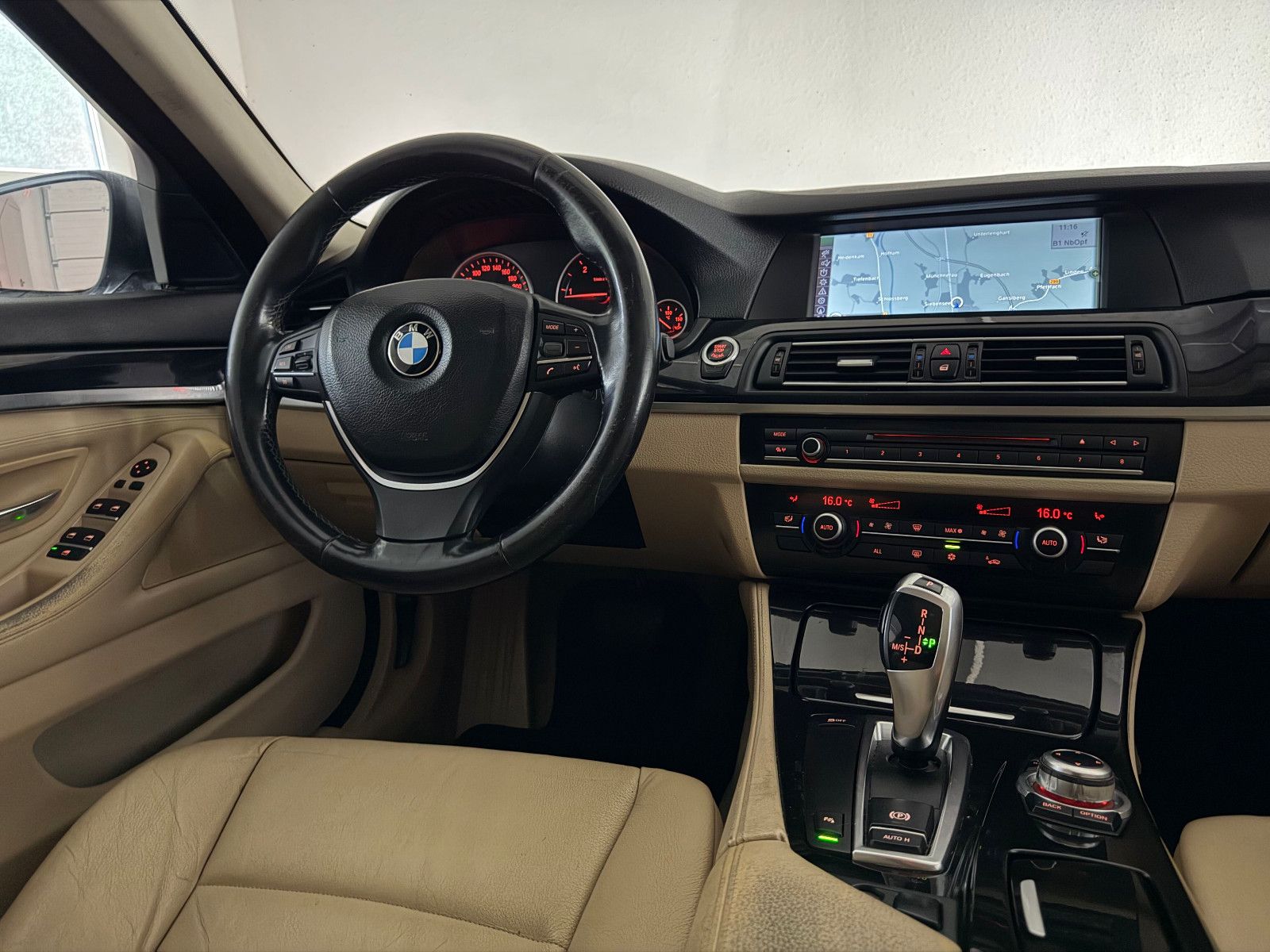 Fahrzeugabbildung BMW 520 d Lim. Aut./elektr. SITZ/NAVI/ ProfBi-XENON/