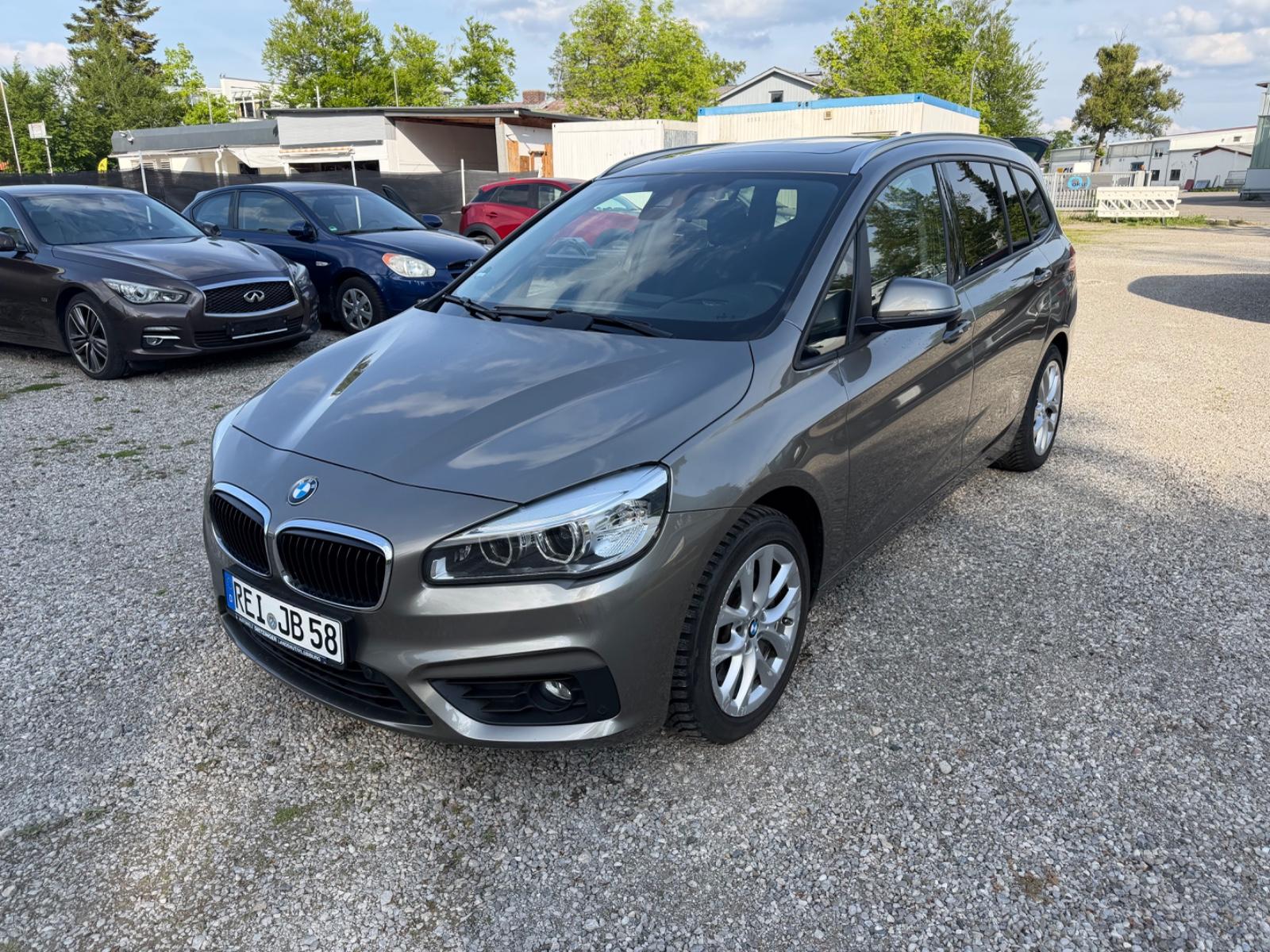 BMW 220 Gran Tourer Advantage xDrive /Panorama/