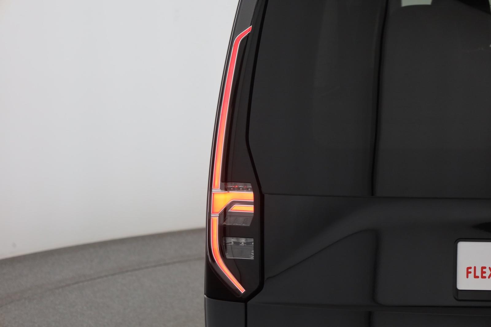 Volkswagen Caddy Maxi 1.5 TSI DSG Kamera 7-Sitzer AHK