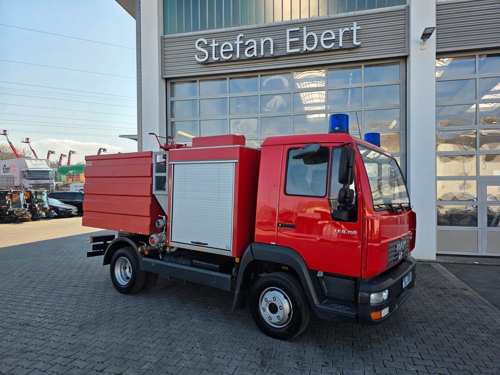 Fahrzeugabbildung MAN LE 8.150 Schaum 2.500 Liter Schmitz SLF 25/25