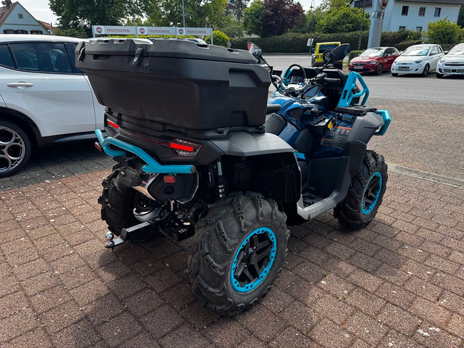 Fahrzeugabbildung CFMOTO CFORCE 1000 TOURING PRO MUD Version - T3b ABS