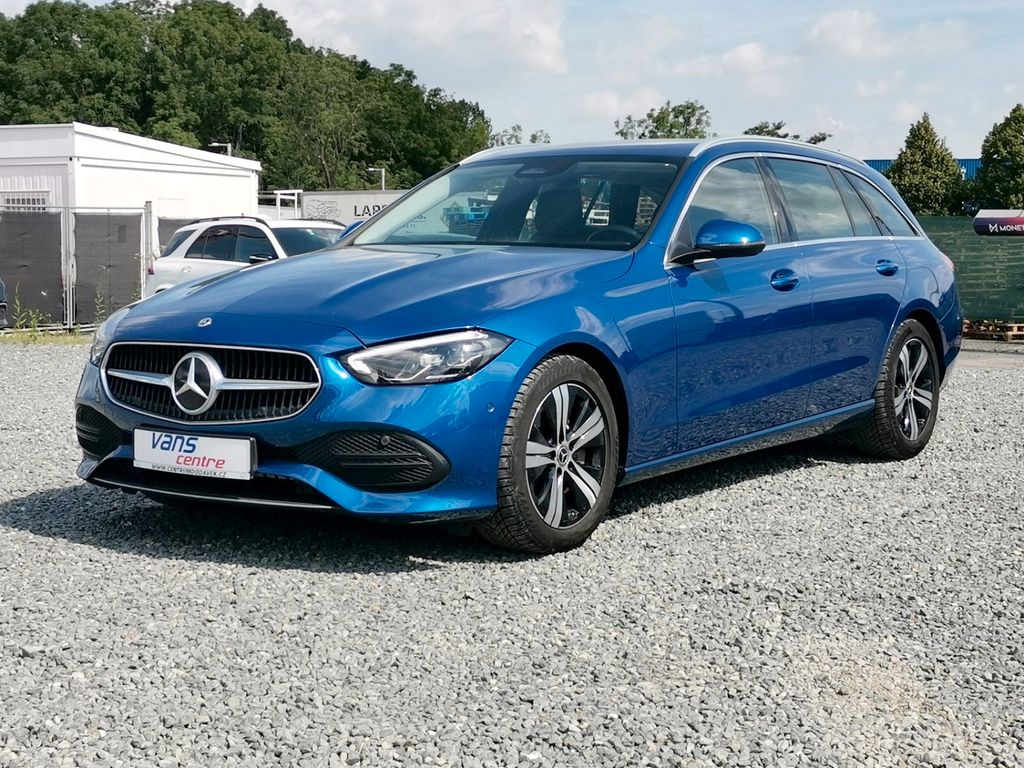 Mercedes-Benz C 200 — hlavná fotografia