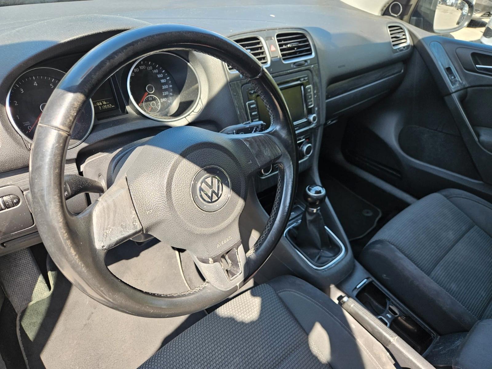 Volkswagen Golf 2010 — photo 10