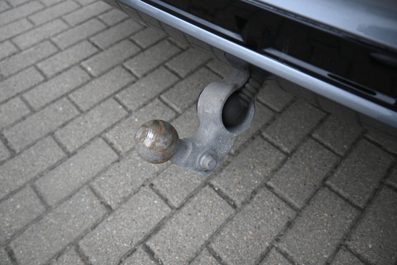 Fahrzeugabbildung Volvo XC60 B4 D AWD R Design*STDHZG*PANO*RFK*ACC