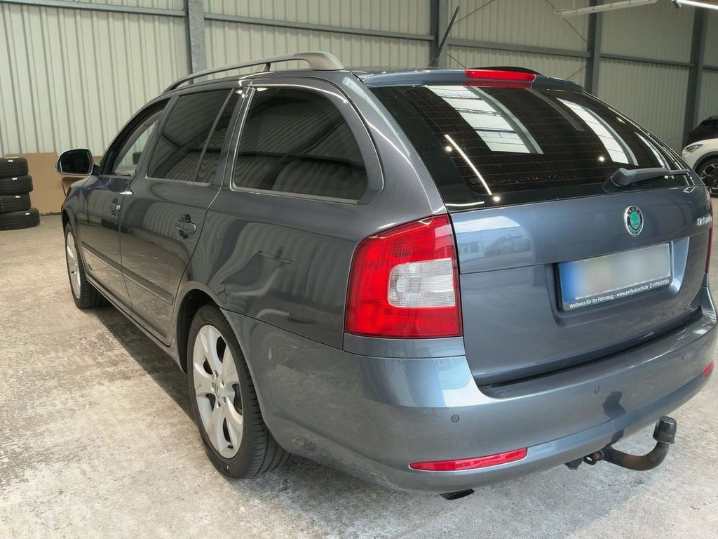 2.0 TDI Xenon AHK Schiebedach Tempo SHZ