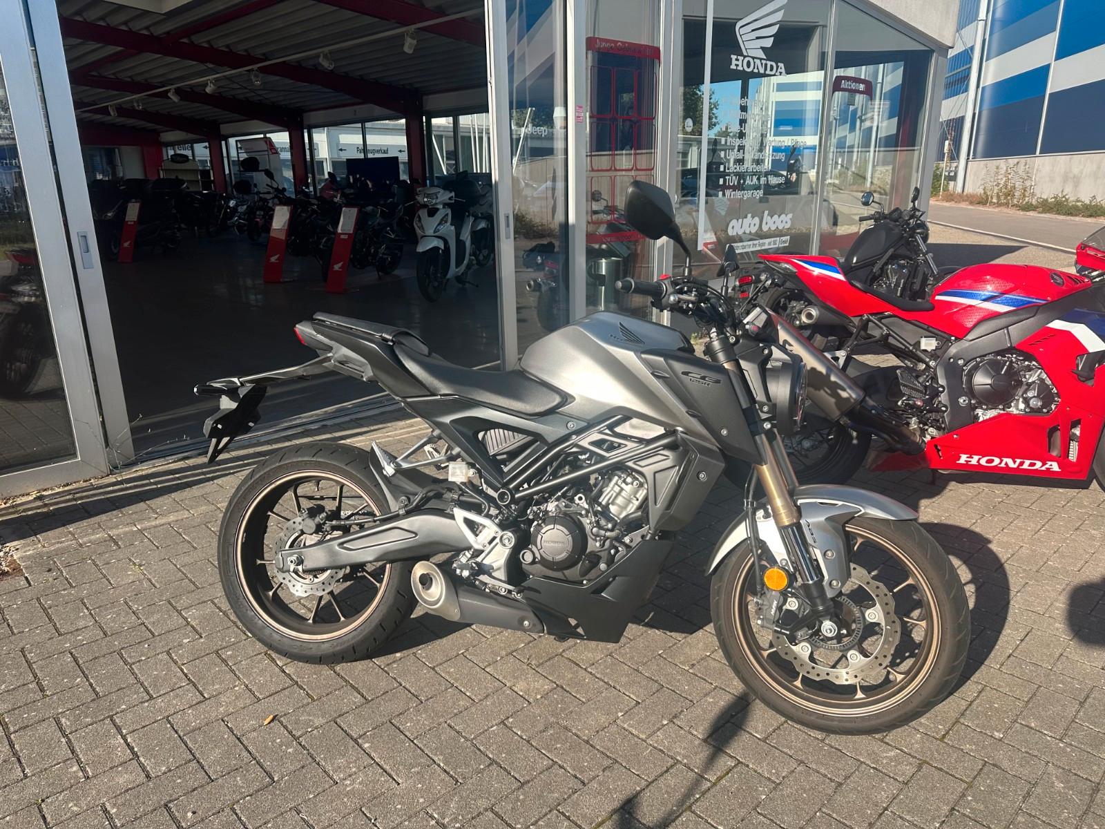 Honda CB 125 R  1.hand + 7900 km