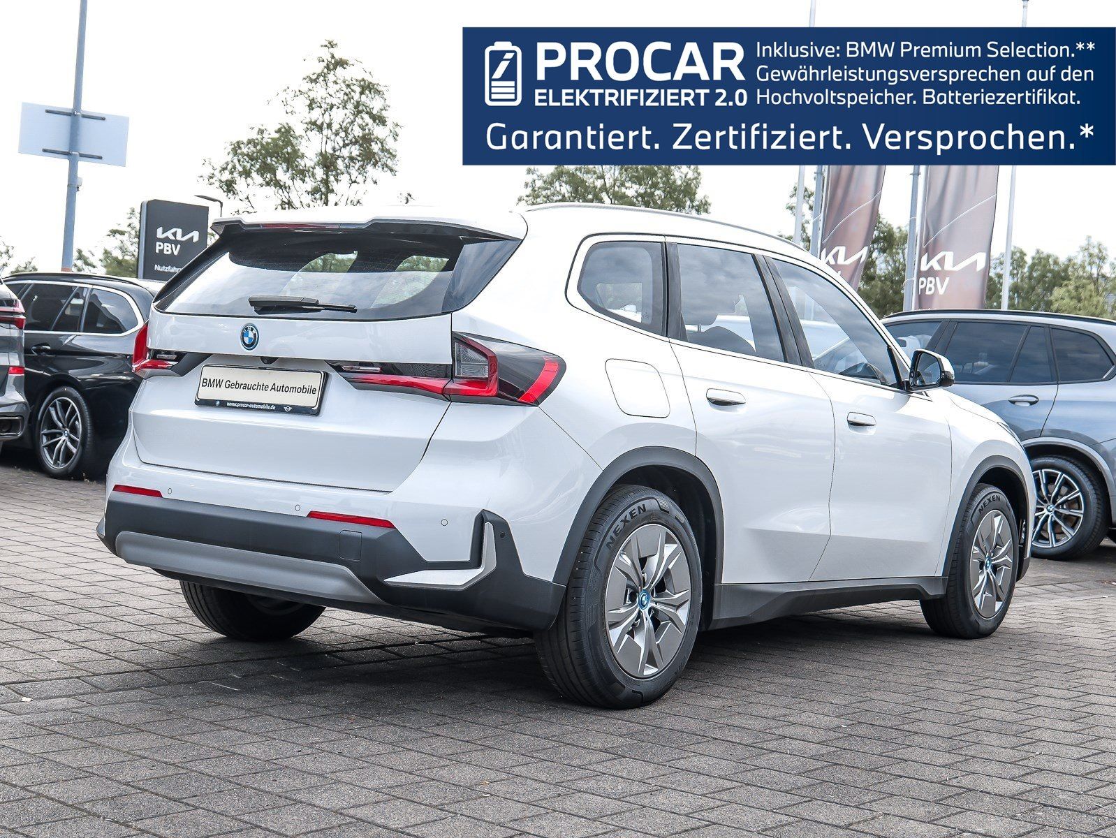 BMW iX1 xDrive30 HUD RFK NAVI Standh. LED PDC V H foto 2
