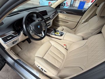 BMW 740 - 11