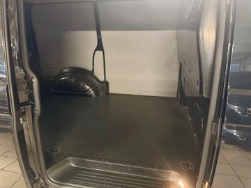 Volkswagen T6 Transporter - 8