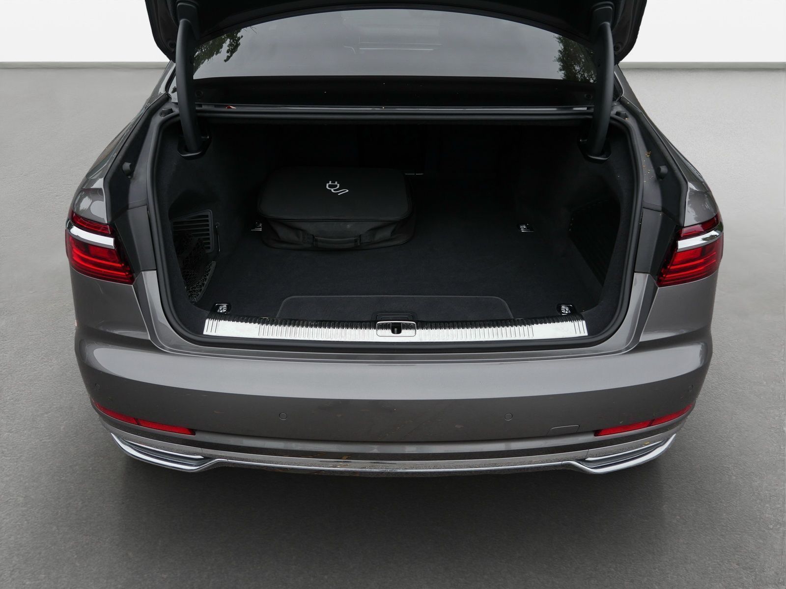 Audi A8 - Bild 12
