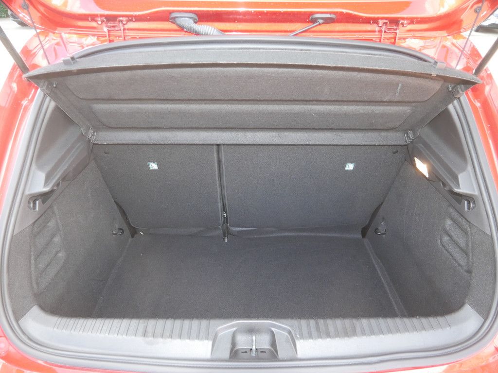 Fahrzeugabbildung Renault Clio Equilibre SCe 65 KLIMA LED SCHEINWERFER