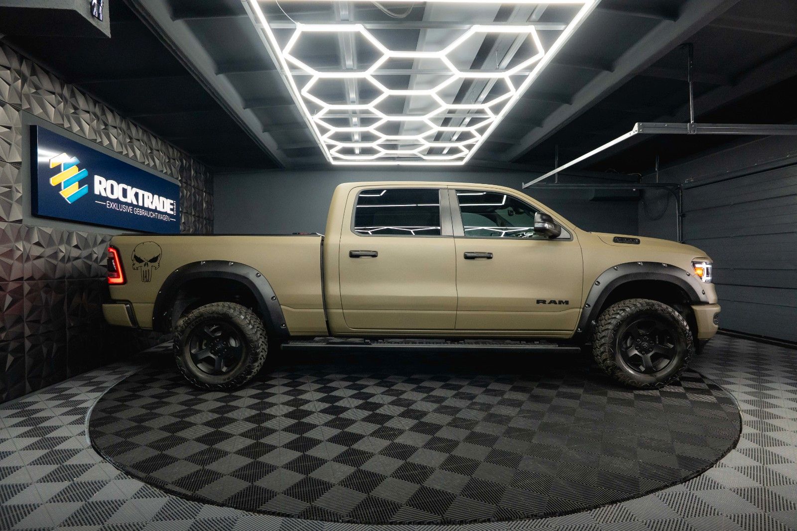 Fahrzeugabbildung Dodge RAM 5.7 V8 HEMI 4x4 PUNISHER LONGBED AxleLock