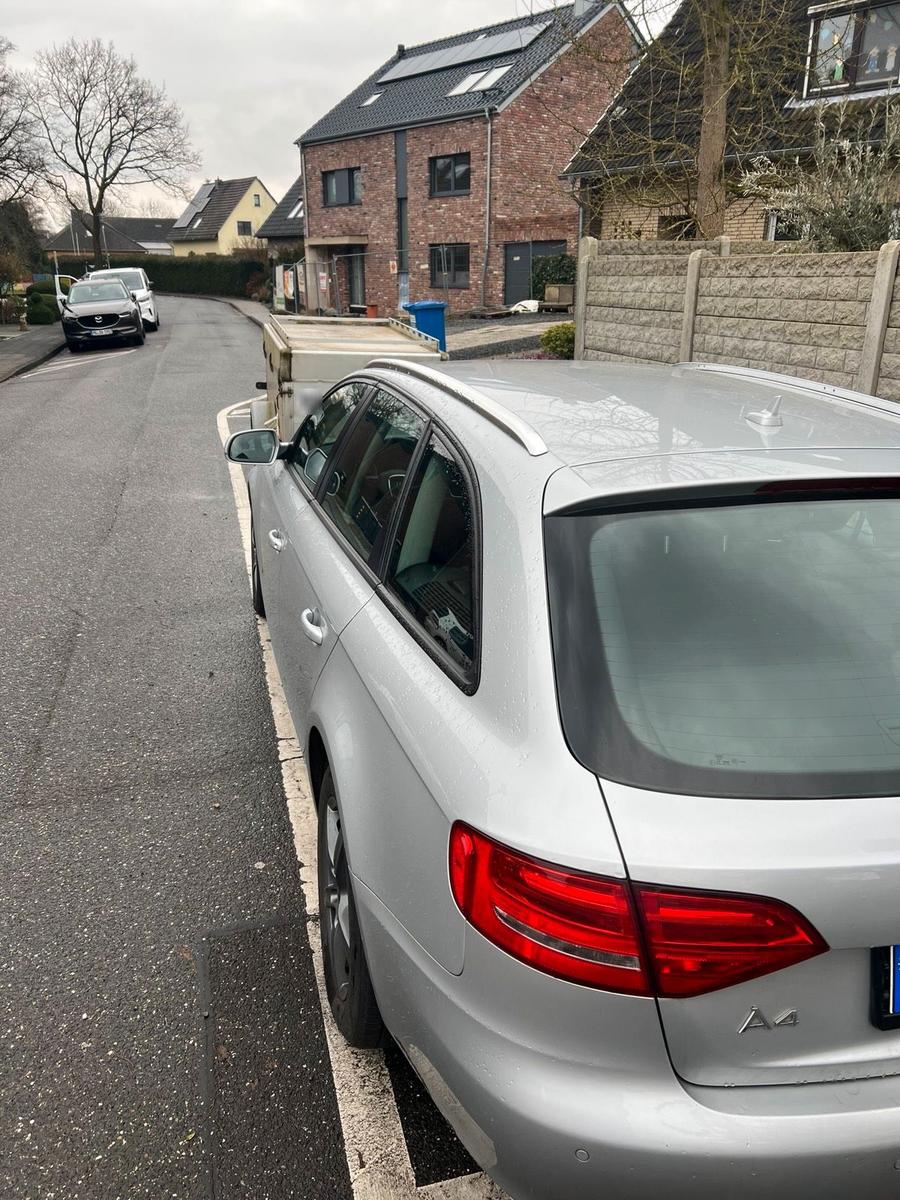 Audi A4 2011 — rear view