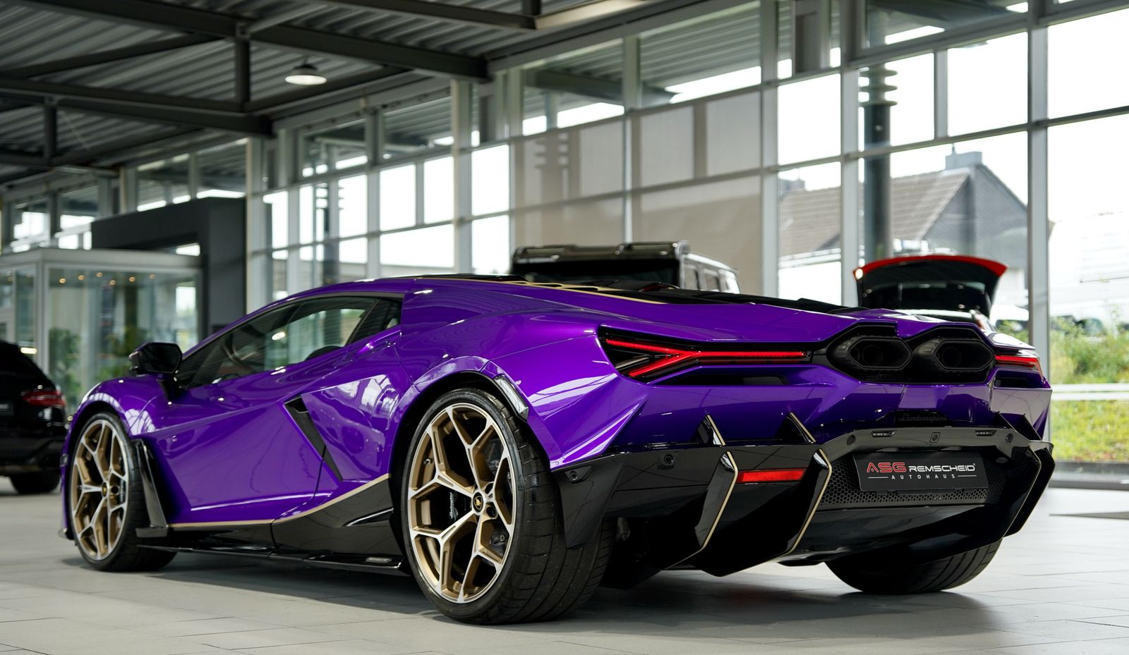 Lamborghini Revuelto