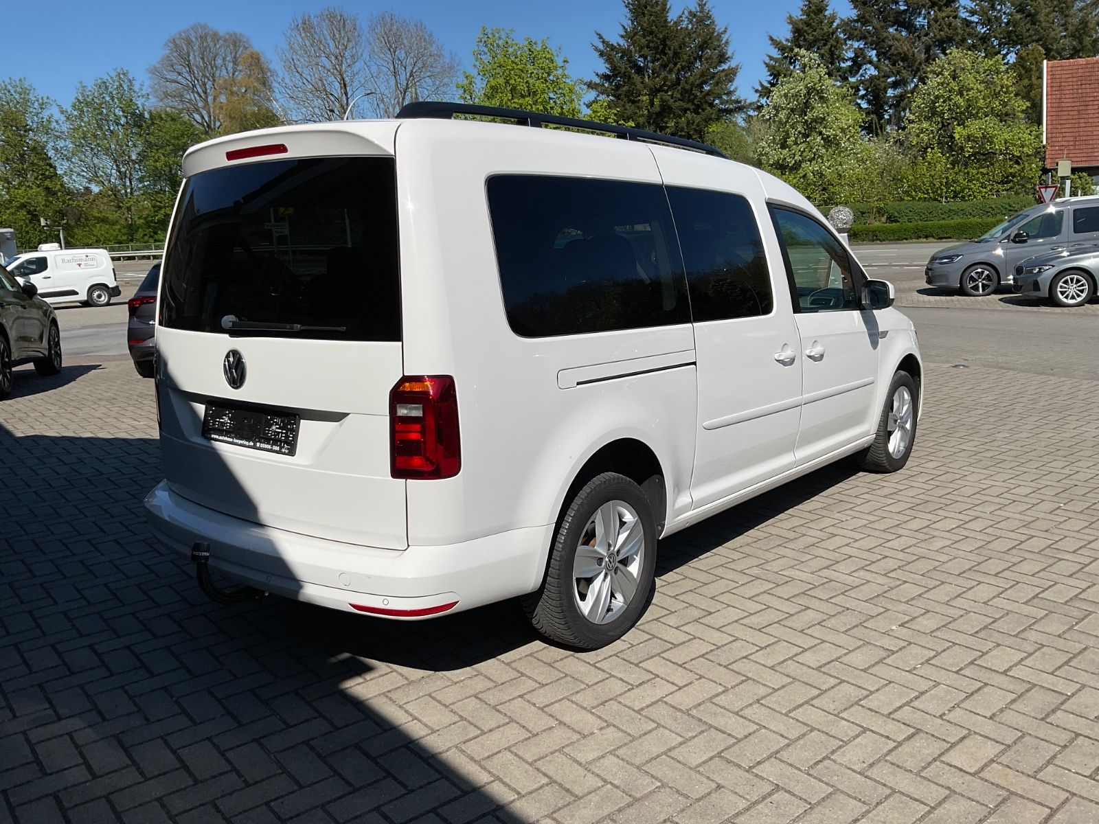 Fahrzeugabbildung Volkswagen Caddy Maxi 2,0TDI DSG Comfort 7 Sitze,AHK,ACC,