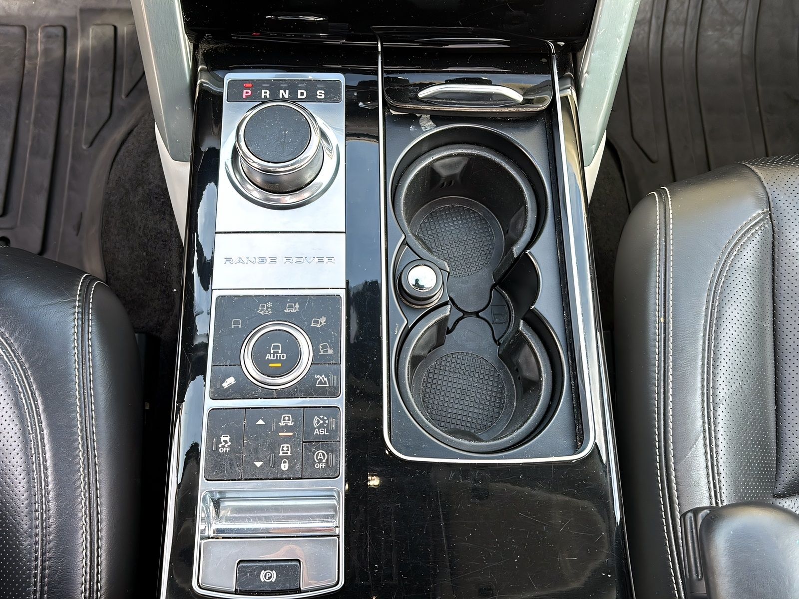 Fahrzeugabbildung Land Rover Range Rover 3.0 TDV6 Autobiography PANO*ACC*AHK