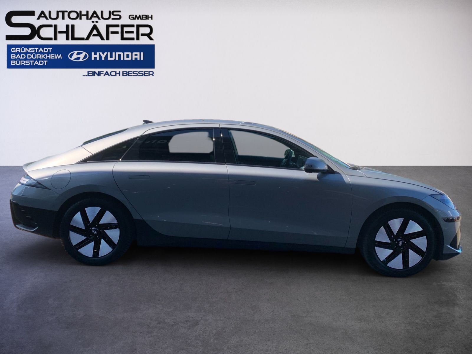 Fahrzeugabbildung Hyundai IONIQ 6 Uniq 77,4 kWh Elektro 4WD