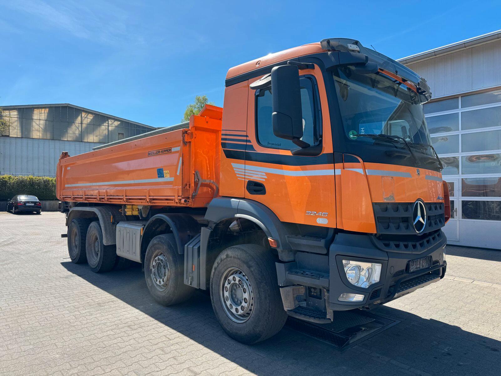 Mercedes-Benz AROCS 3246 8x4 Kipper Meiller Bordmatic
