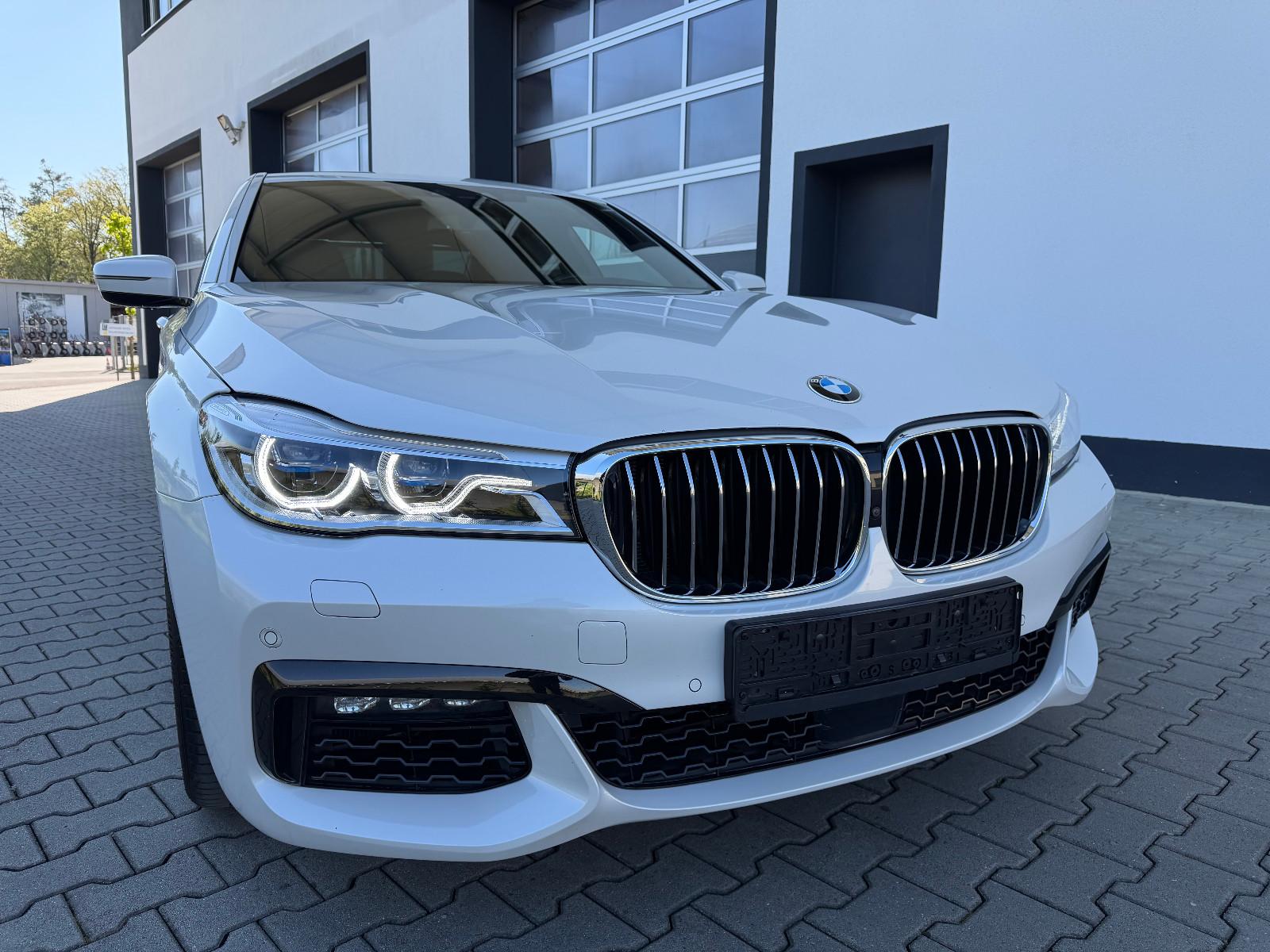 BMW 750ixDrive M-SPORT/MASSAGE/AHK/NIGHTV./LASER/H&K