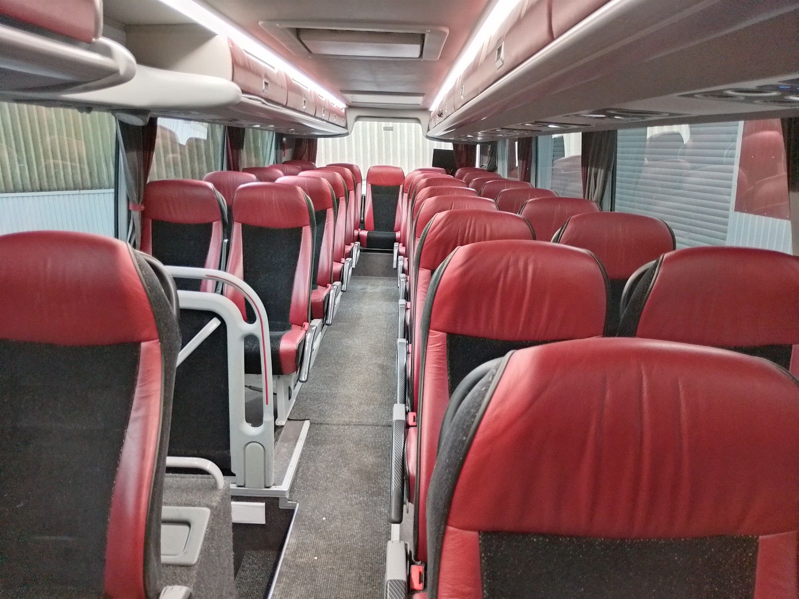 VANHOOL  2018 - Image 35 of 50