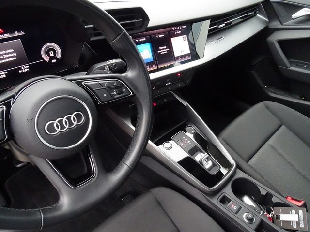 A3 Sportback 30 TFSI S-tronic / Business-Paket