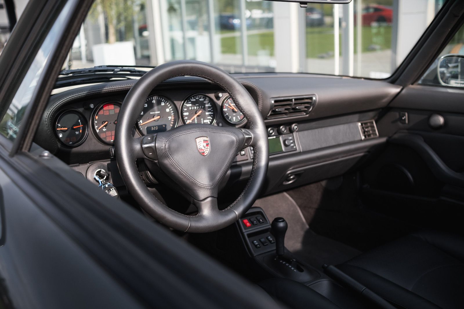 Fahrzeugabbildung Porsche 993 Carrera Cabriolet, NEUWERTIG von APCarDesign