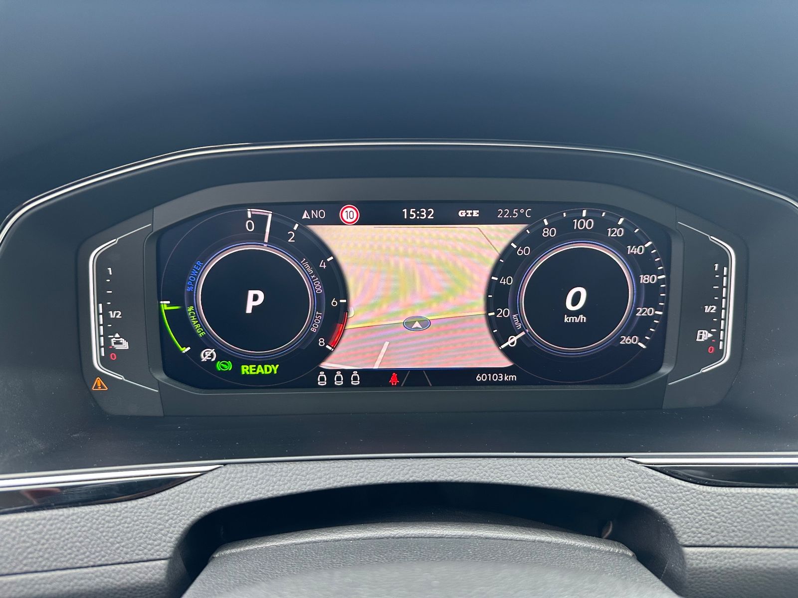 Fahrzeugabbildung Volkswagen Passat Variant 1.4 TSI DSG GTE NAV+IQ-LIGHT+PANO