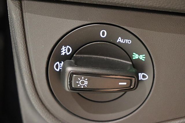 Taigo R-Line 1.5l TSI 150PS DSG IQ.LIGHT AHK NAV