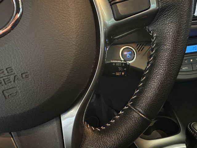 Toyota Yaris Club Hybrid *PANO*