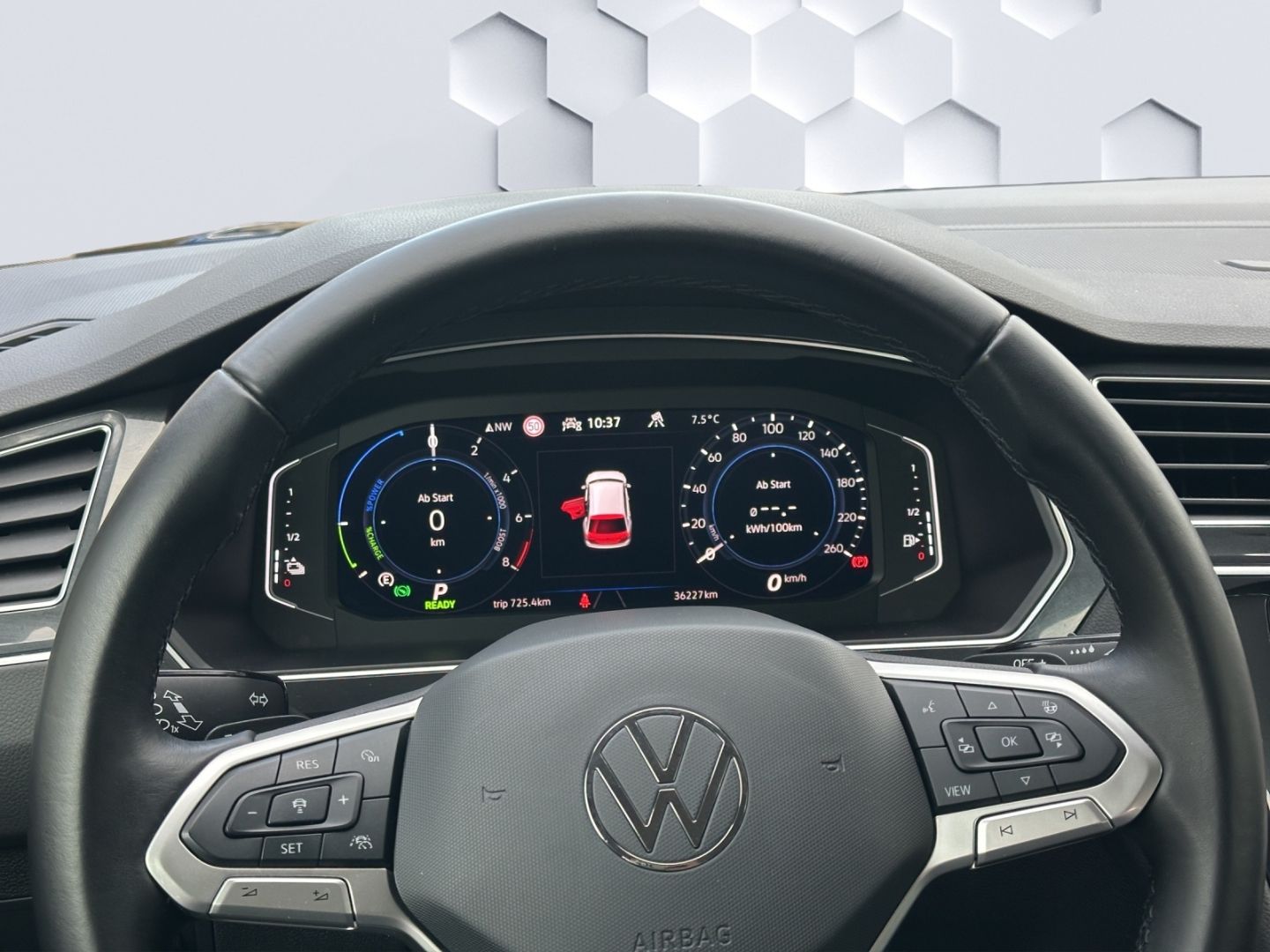 Tiguan eHybrid Elegance 1.4 TSI Hybrid 110kW AHZ