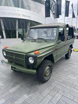 Mercedes-Benz Steyr-Daimler-Puch 230 GE - Mercedes-Benz E 230 in Stuttgart