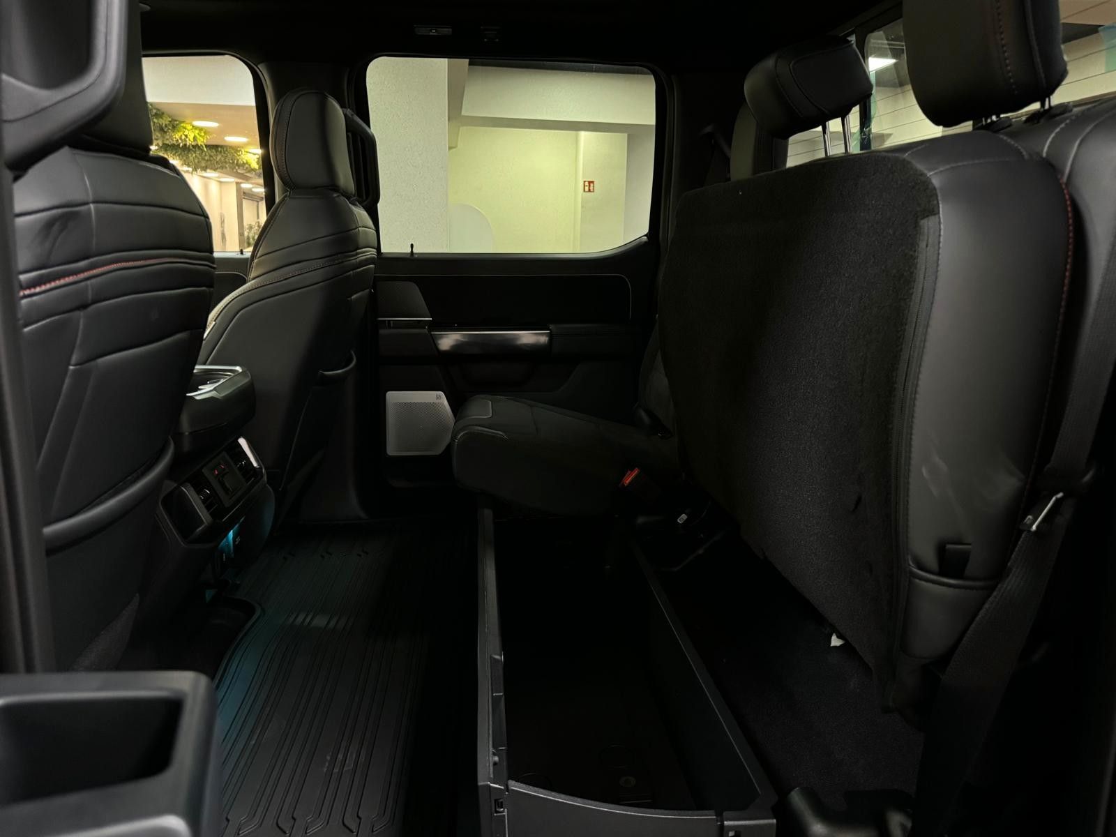 Fahrzeugabbildung Ford RAPTOR -R- SUPERCREW KOMPRESSOR V-8