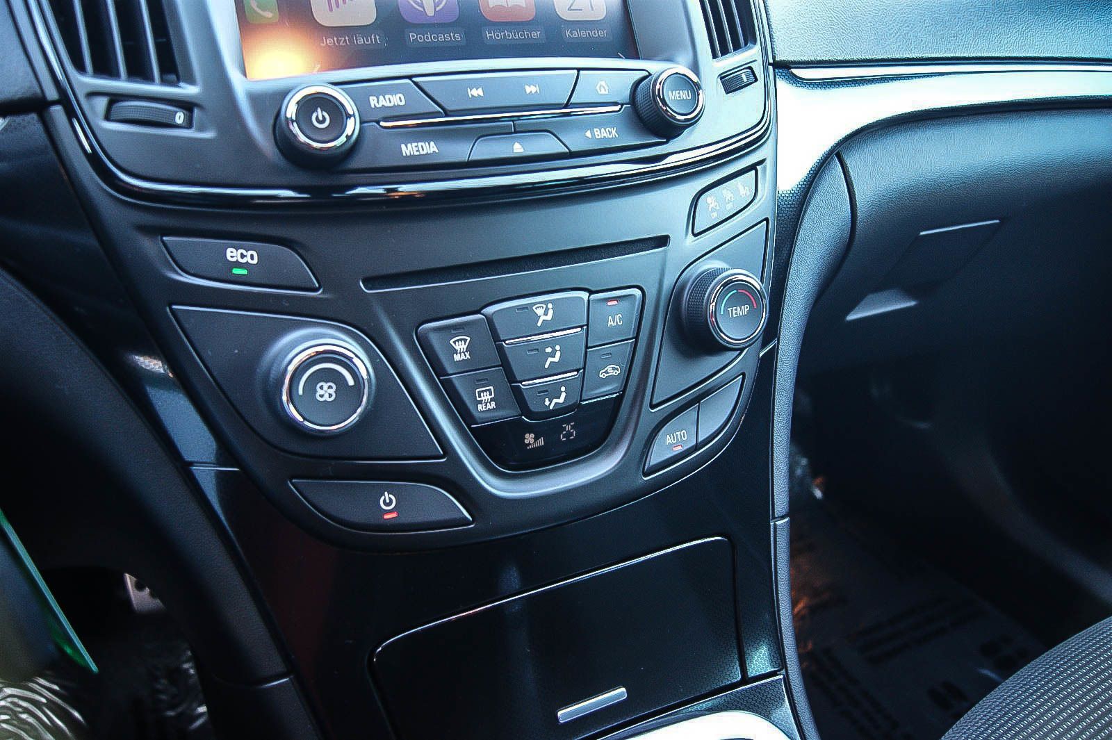 Fahrzeugabbildung Opel Insignia ST 16 SIDI Turbo SPORT OPC NAVIGATION