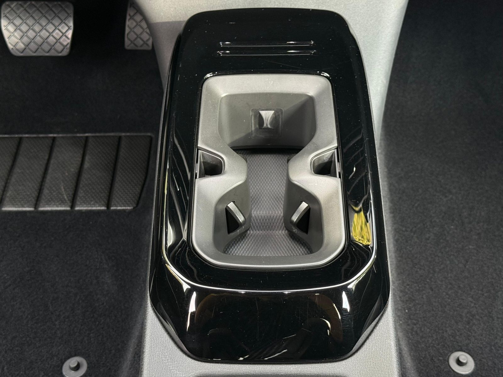 Fahrzeugabbildung Volkswagen ID.4 Pure Performance City LED+CARPL+ACC+SHZ+DAB