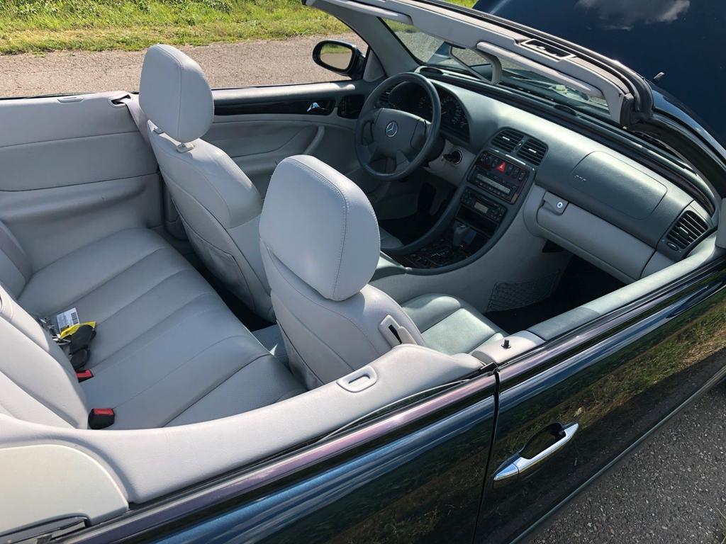 Mercedes-Benz CLK 320