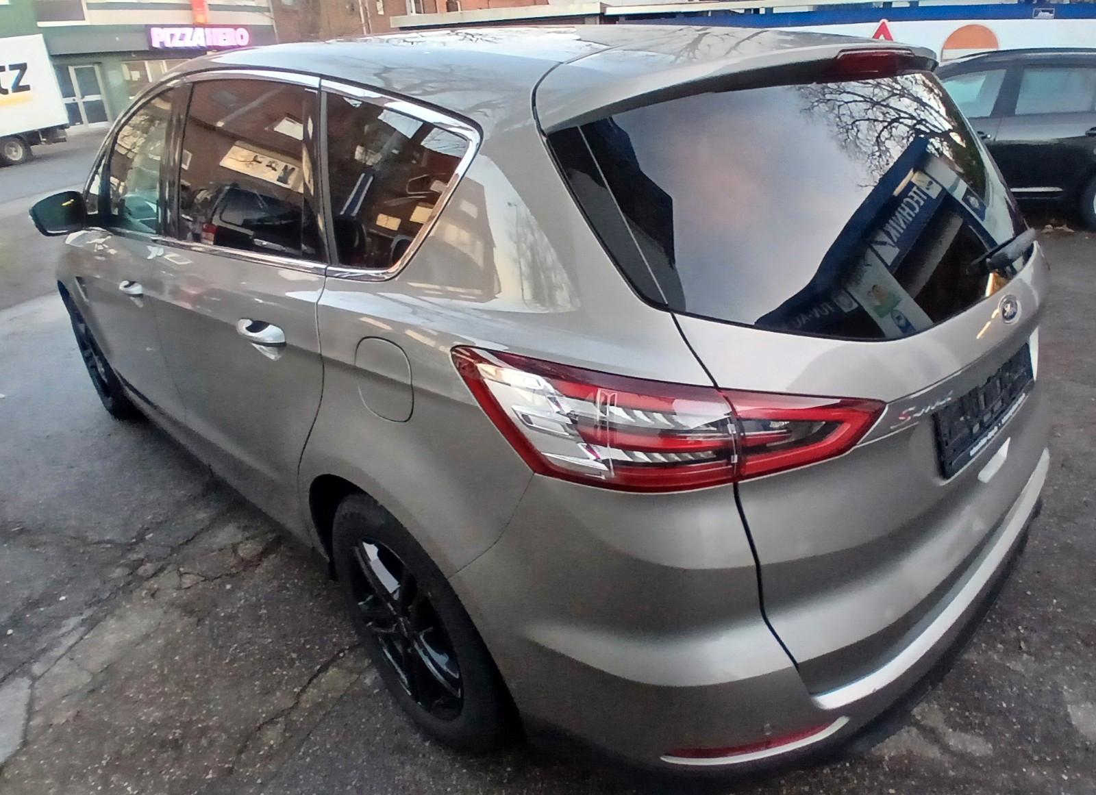 Ford S-MAX Titanium