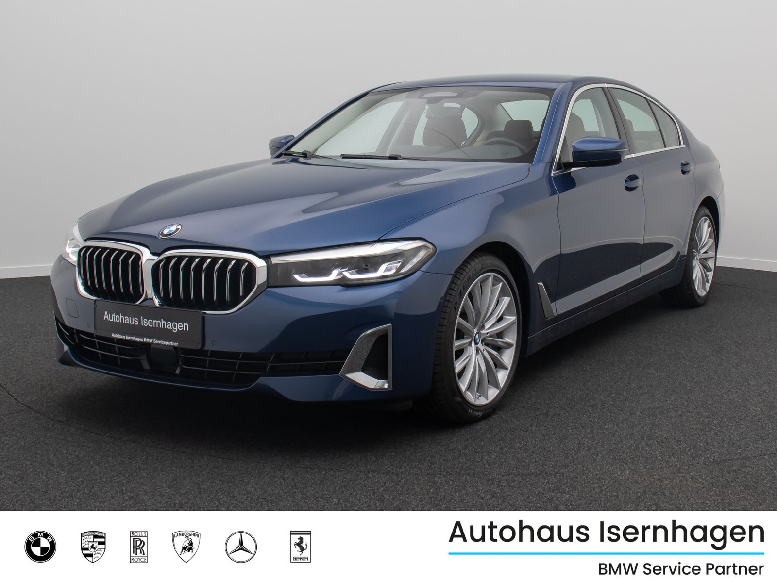 Fahrzeugabbildung BMW 530d xD LuxuryLine H/K DAB Komfort Alarm AHK ACC