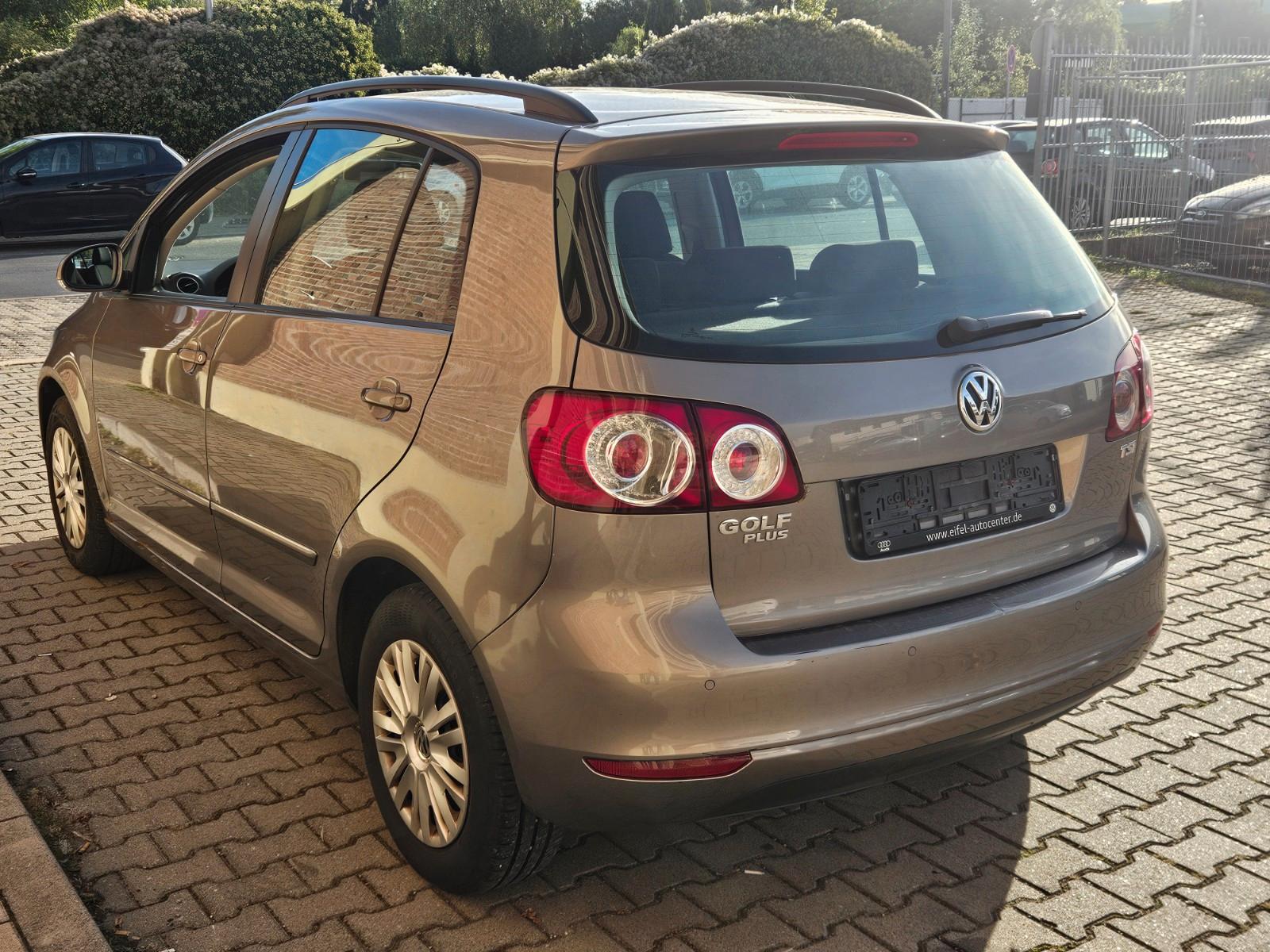 Volkswagen Golf Plus 2011 — engine 1.197 cm³, 86 HP (63kW)