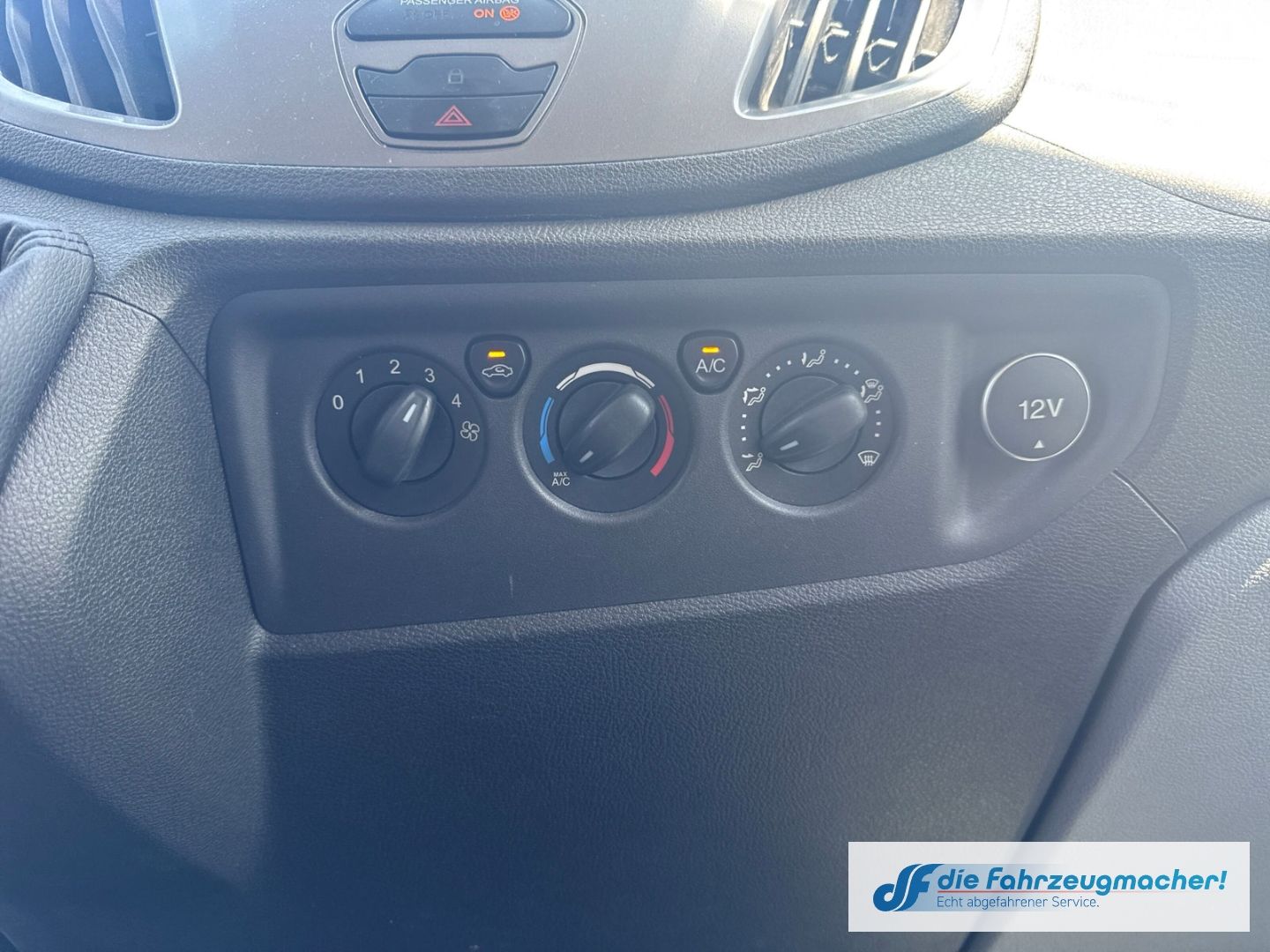 Fahrzeugabbildung Ford Transit Kombi 350 L3 Trend Temp Tel.-Vorb. *2020