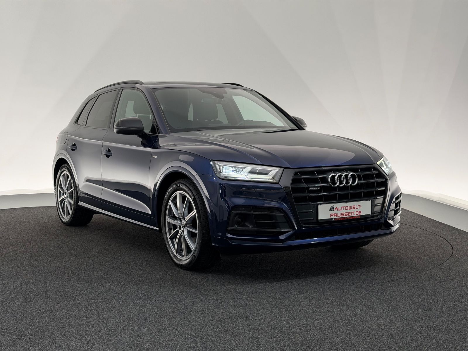 Gebrauchtwagen Audi Q5 Q5 40 TDI qu.*S LINE*LED-PANO-R.KAM-ACC-STHZ-SHZ in Horb am Neckar