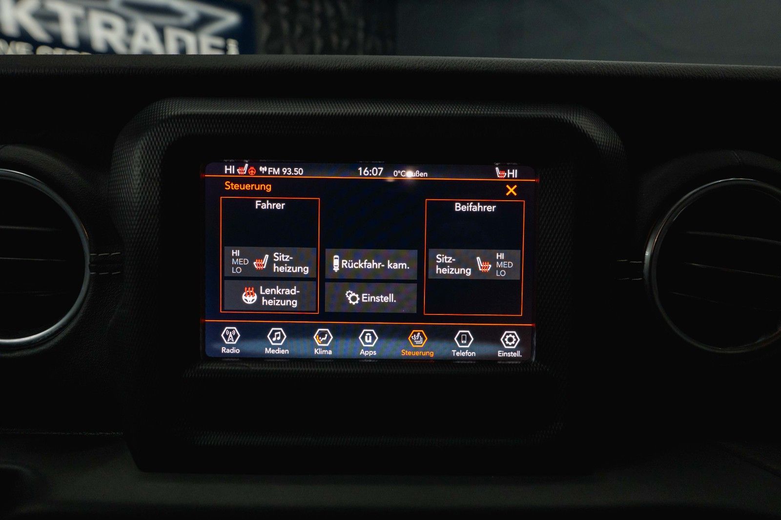 Fahrzeugabbildung Jeep Wrangler 3.6 V6 UNLIMITED SAHARA OFFROAD 4x4 LED