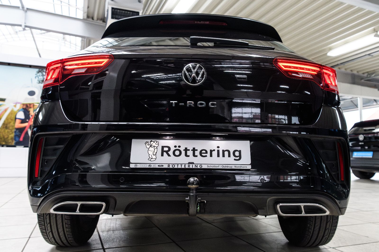 Fahrzeugabbildung Volkswagen T-Roc R-Line+LED+AHK+ACC+SIDEASISST+SHZ+EL.HK