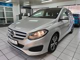 Mercedes-Benz B 180 AUT.*NAVI*SHZG*PDC*S/S*BT*TÜV NEU* - gebrauchte Mercedes-Benz B 180 aus dem Jahr 2017