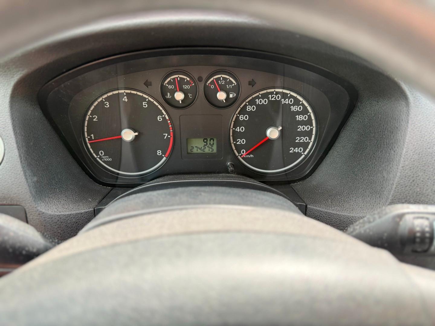 Ford Focus 2006 — photo 15