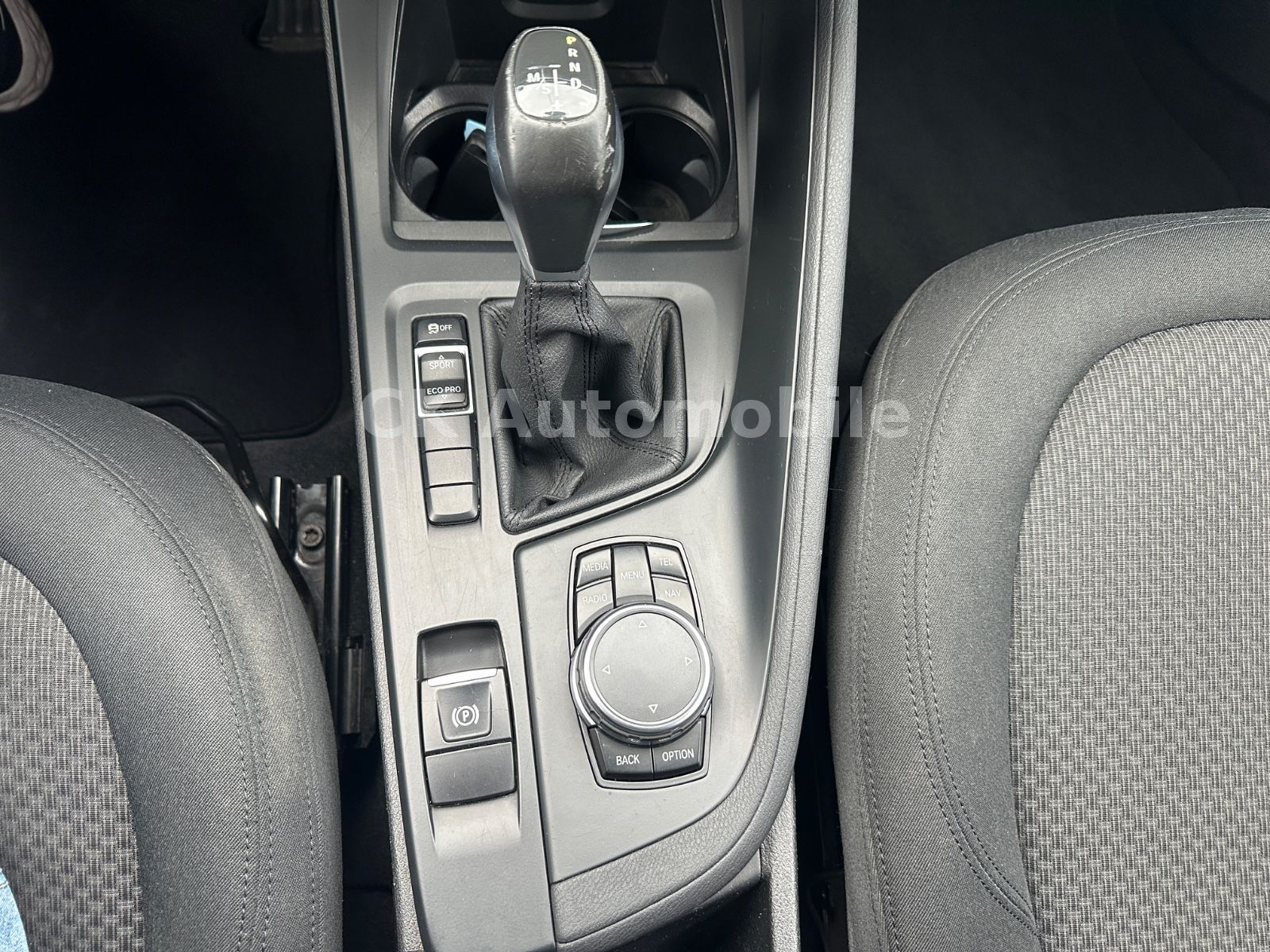 Fahrzeugabbildung BMW X1 sDrive 18d Automatik/Navi Plus/Head-Up/PDC